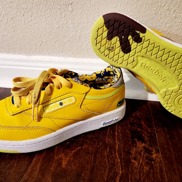 "USED" Reebok Unisex-Child Club C Sneaker - Picture 3 of 8